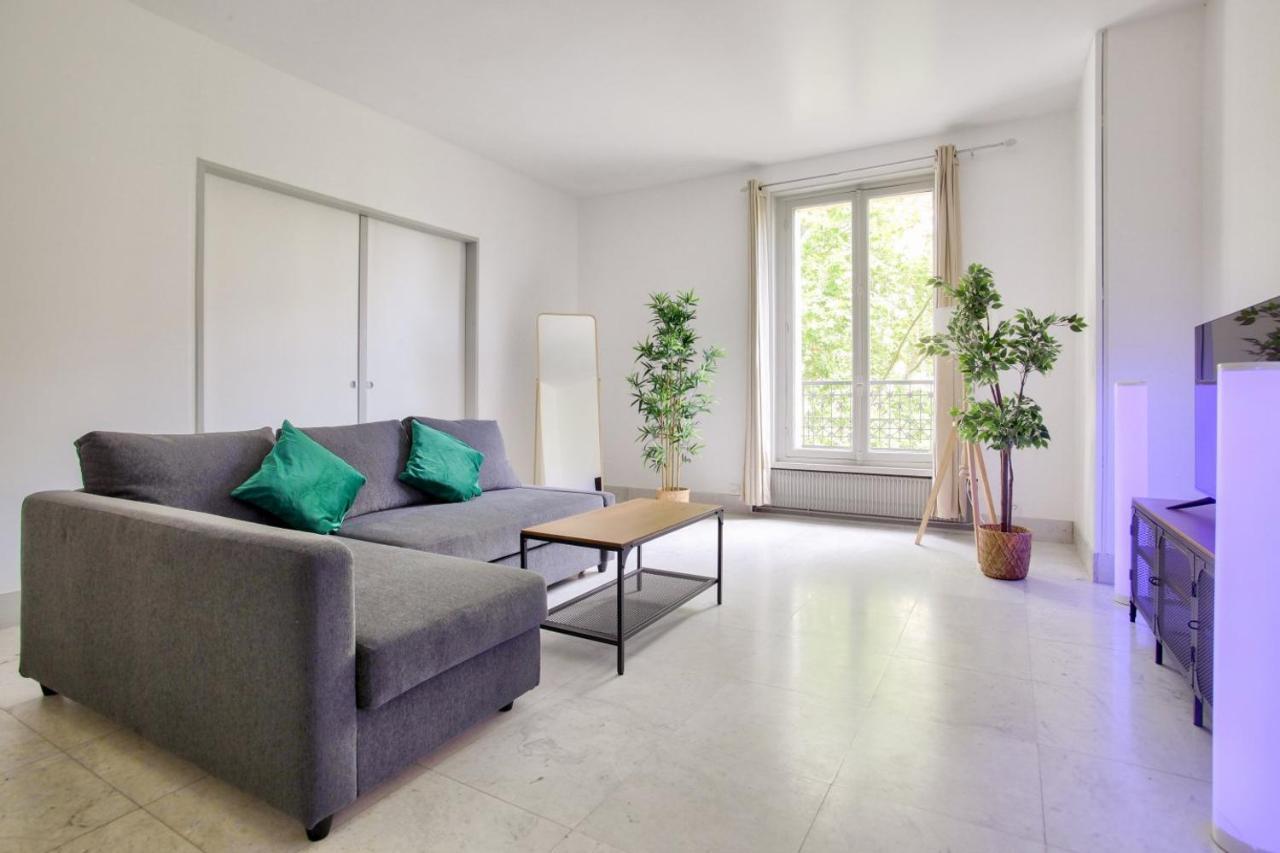 2 Bedrooms Tour Eiffel Rapp ปารีส ภายนอก รูปภาพ